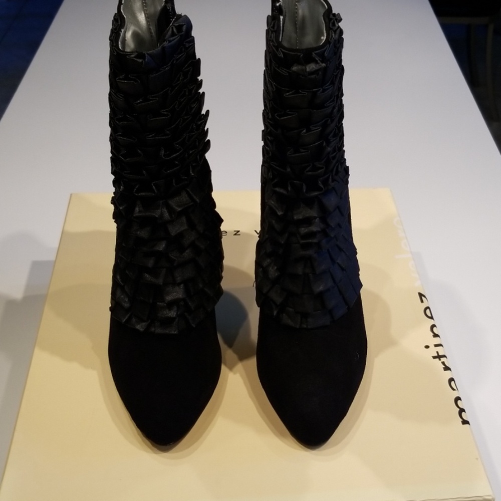Martinez Valero Rochelle Black Suede Boots